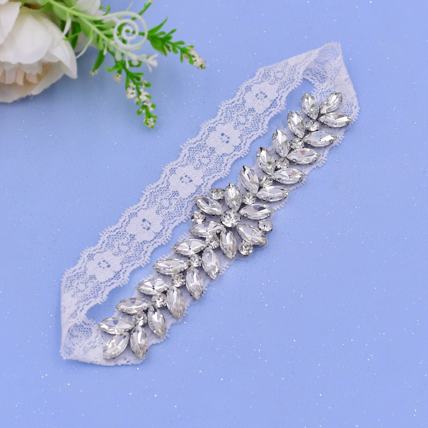 YouLaPan Bridal Garter White Embroidery Floral Leg Loops Sexy Garter Leg Straps Female Wedding Lace Leg Loops for Thigh TH40 41