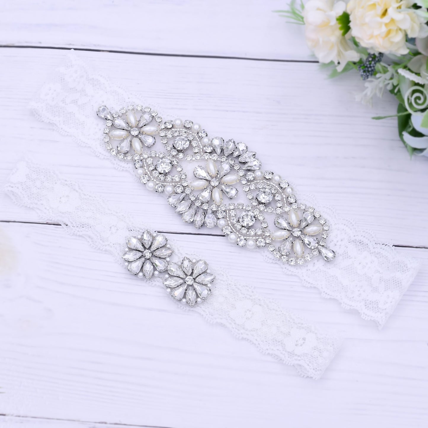 YouLaPan Bridal Garter White Embroidery Floral Leg Loops Sexy Garter Leg Straps Female Wedding Lace Leg Loops for Thigh TH40 41