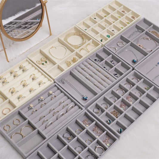 Hot Sales Fashion Portable Velvet Jewelry Ring Jewelry Display Organizer Box Tray Holder Earring Jewelry Storage Case Showcase